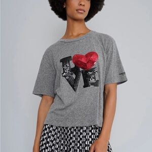 NWT - LE SUPERBE LOVE T-SHIRT - size small